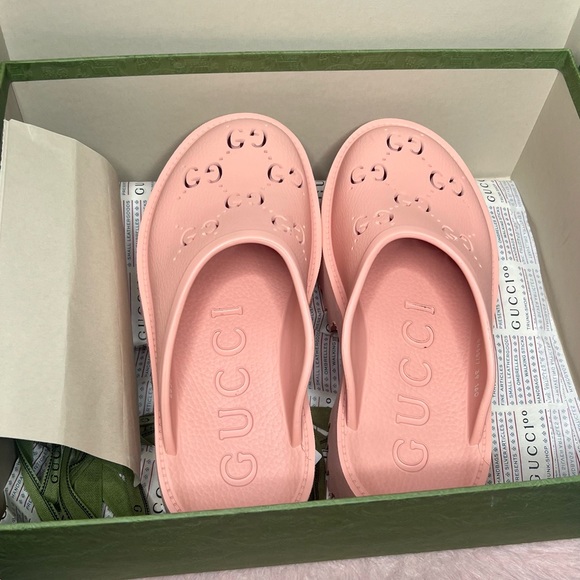 Gucci peach Perforated G platform sandal size 39=9 - Picture 3 of 4